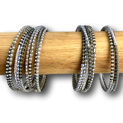Zulu-Twirl-Spiralarmband in drei Breiten, 08,asche-weiß