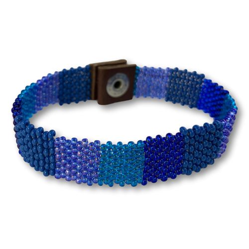 Gugu beaded bracelett with leather and stainless steel button03