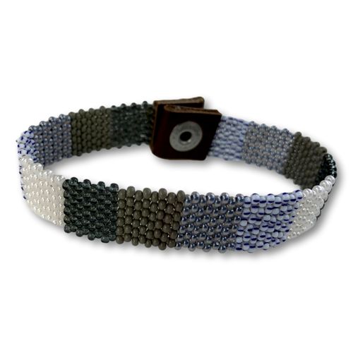 Gugu beaded bracelett with leather and stainless steel button07