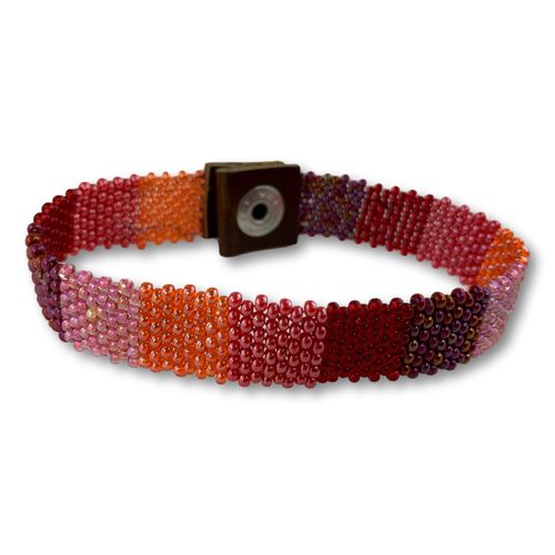 Gugu beaded bracelett with leather and stainless steel button17