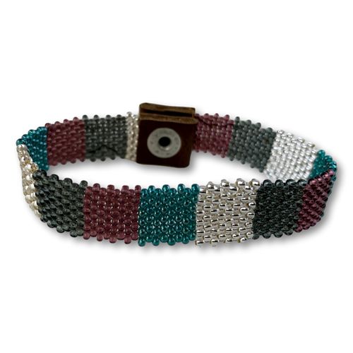 Gugu beaded bracelett with leather and stainless steel button19