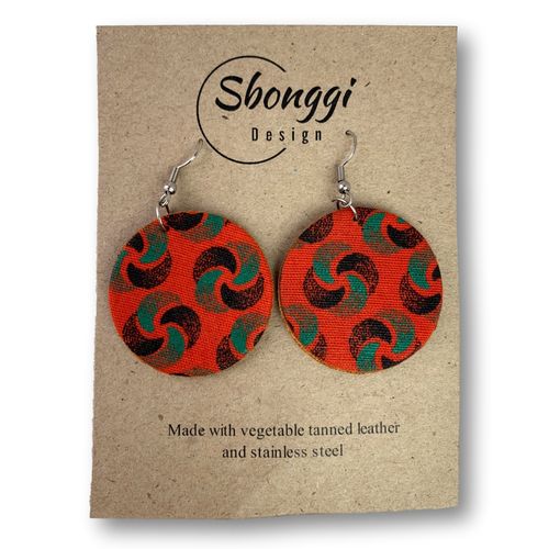 Sbonggi-earring, with stainless steel earhooks17