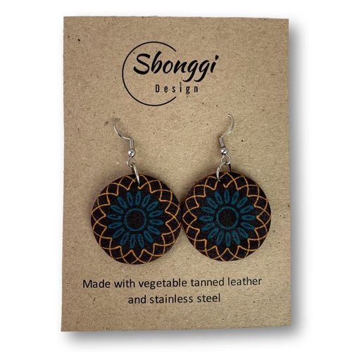 Sbonggi-earring, with stainless steel earhooks15